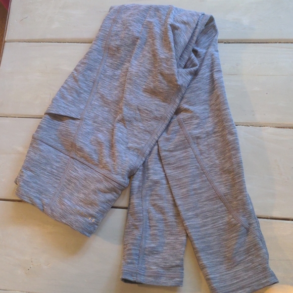 Light grey Victoria secret leggings - Picture 1 of 4